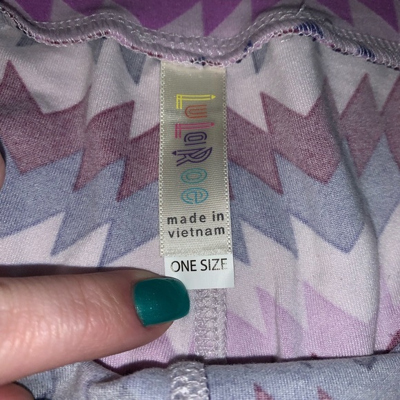 LuLaRoe One Size Leggings - Picture 4 of 7